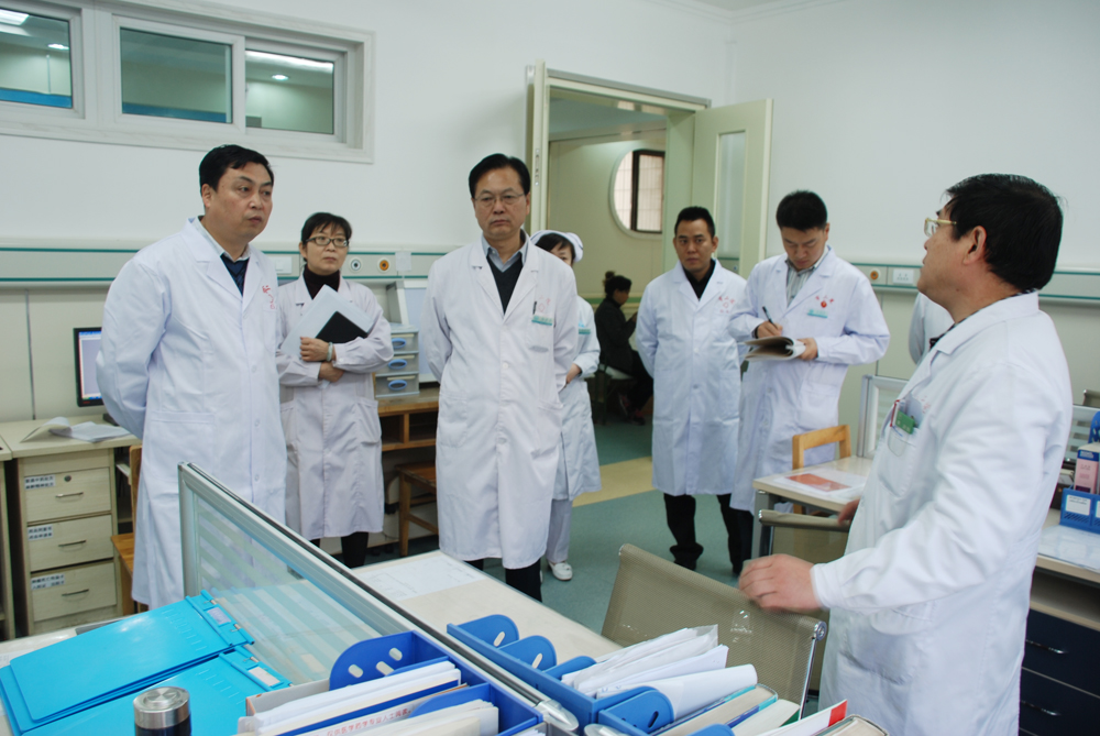 兰州市卫生医疗质量检查组莅临我院检查指导工作